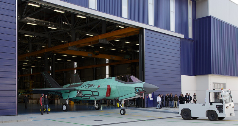 Illustration for article titled El impresionante primer caza F-35 italiano no es como los demás